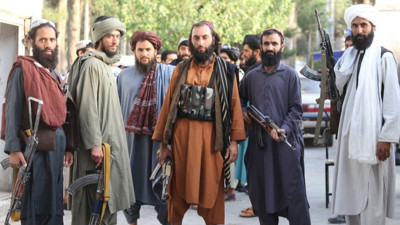 Taliban&rsquo;dan Afganistan&rsquo;da yeni yasa: K&ouml;lelik, &ouml;l&uuml;m cezası ve kadınlara eğitim yasağı