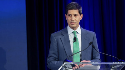 Trump'ın Fed başkanı adayı Kevin Warsh kimdir, en b&uuml;y&uuml;k &ouml;zelliği ne?