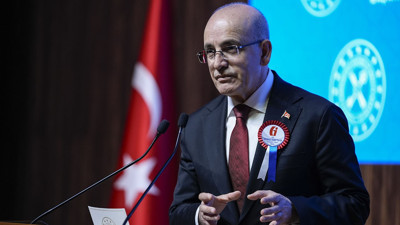 Bakan Şimşek'ten makro istikrar mesajı