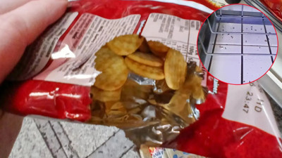 Marketten fare dışkısı ve kemirilmiş cips &ccedil;ıktı