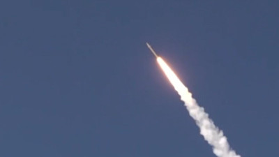 İran’dan ABD ve İsrail hedeflerine yeni saldırı dalgası: 40’tan fazla füze fırlatıldı