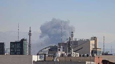 Son dakika: Tahran'da çok sayıda patlama