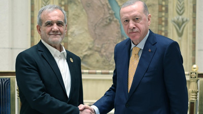 Cumhurbaşkanı Erdoğan, Pezeşkiyan'la g&ouml;r&uuml;şt&uuml;