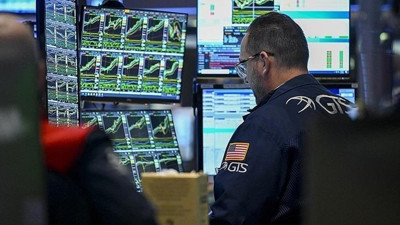 New York borsası düşüşle açıldı