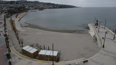 Büyükçekmece’de deniz 3 metre çekildi