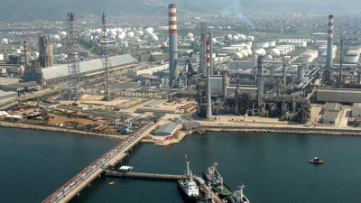 Orta Doğu&rsquo;daki savaş petrol fiyatlarını sı&ccedil;rattı: Enerji devleri &ldquo;krizi fırsata &ccedil;evirmekle&rdquo; su&ccedil;lanıyor