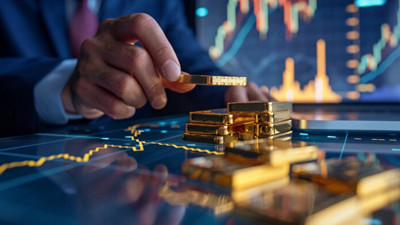 Savaş var ama altın sakin! Durgunluk s&uuml;rerken, dev banka ters k&ouml;şe tahmin geldi