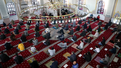 2026 Bayram namazı saat ka&ccedil;ta kılınacak? Ramazan Bayramı namaz saatleri... İstanbul, Ankara İzmir bayram namazı vakti