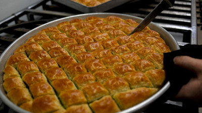 5 milyon kilo baklava t&uuml;ketilecek, &uuml;&ccedil;te birini İstanbul yiyecek