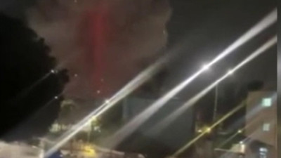 İran&rsquo;dan İsrail&rsquo;in n&uuml;kleer kalbine saldırı: Dimona'da şiddetli patlamalar