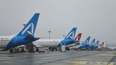 İstanbul’da hava muhalefeti uçuşları aksattı