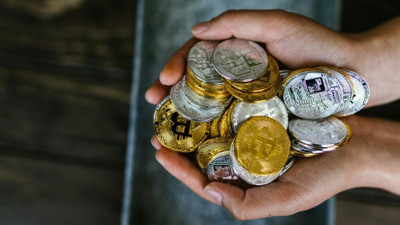 Kriptoda y&uuml;kselişe ani fren! Bitcoin geri &ccedil;ekildi