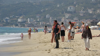 Alanya’da yaz erken geldi: Sahiller doldu, turizm canlandı