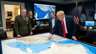 Trump anlaşma olmazsa savaş yeniden başlar dedi İran misilleme s&ouml;z&uuml; verdi