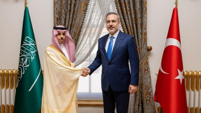 T&uuml;rkiye ve Suudi Arabistan diplomatik pasaportlarda vizeyi kaldırdı