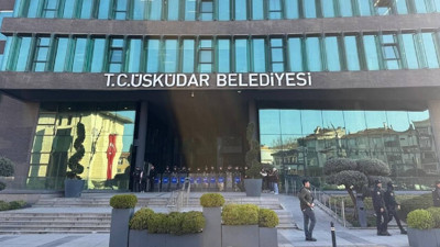 Son dakika... &Uuml;sk&uuml;dar Belediyesi'ne operasyon: 7 g&ouml;zaltı