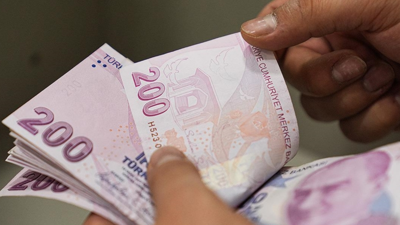 Emeklilere bayram ikramiyesi &ouml;demeleri başladı