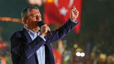 &Ouml;zel: Tavizim yok, en kısa zamanda kurultay istiyoruz