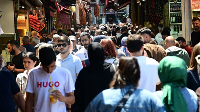Bayram alışverişi hazır giyimi hareketlendirdi