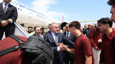 Dünya Kupası heyecanı başladı: Milliler ABD'ye uğurlandı