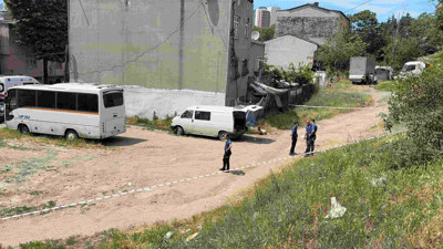 Mahalledeki kokuyu kanalizasyon zannettiler ceset çıktı