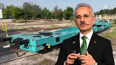 Bakan Uraloğlu: Bu yıl 100 tır dorsesi taşıma vagonu &uuml;retilecek