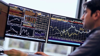 Yatırımcılar rotayı değiştiriyor: Piyasalarda yeni d&ouml;nem başladı