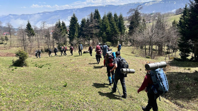AKUT'tan doğa y&uuml;r&uuml;y&uuml;ş&uuml; uyarısı: G&uuml;venli trekking i&ccedil;in 5 altın kural a&ccedil;ıklandı