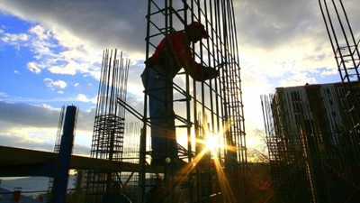 T&Uuml;İK a&ccedil;ıkladı: İnşaat &uuml;retimi mayısta yıllık bazda geriledi