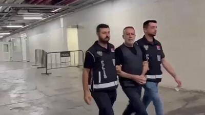 Haluk Levent'in elleri kelepçeli görüntüsü ortaya çıktı