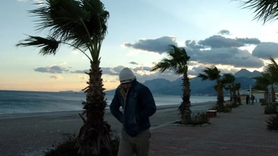 Meteoroloji saat verdi: &Uuml;&ccedil; b&ouml;lgede fırtına alarmı