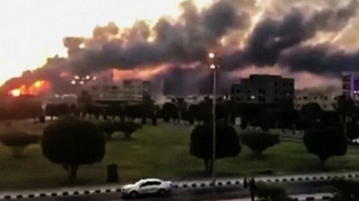 Suudi Arabistan'ın milli petrol şirketi Aramco'nun rafinerisi vuruldu