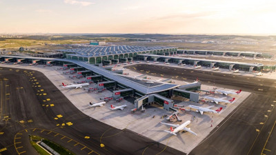 İstanbul Havalimanı'nda yeni zirve: U&ccedil;uş ve yolcuda rekor