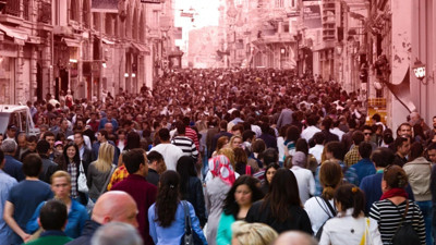 İstihdamda ikinci &ccedil;eyrek tablosu: İşsizlik geriledi, &ccedil;alışan sayısı arttı