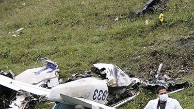 ABD'de radar &uuml;ss&uuml;nde u&ccedil;ak kazası: 8 &ouml;l&uuml;