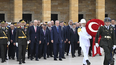 Cumhurbaşkanı Erdoğan'dan 30 Ağustos mesajı: Menfur planlara m&uuml;saade etmiyoruz