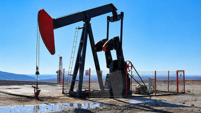 Trump&rsquo;ın ılımlı mesajları petrolde ibreyi aşağı &ccedil;evirdi