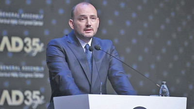 M&Uuml;SİAD Başkanı &Ouml;zdemir&rsquo;den faiz indirimi mesajı: 100 baz puanlık adımlar makul