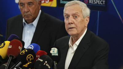 Fenerbah&ccedil;e Başkanı Aziz Yıldırım: İsmail Kartal g&ouml;revinin başındadır
