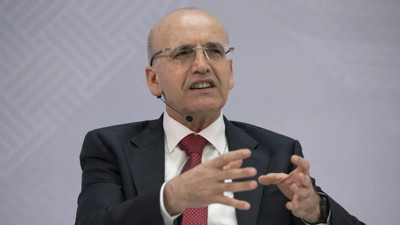 Bakan Şimşek&rsquo;ten memur ve emekliye zam a&ccedil;ıklaması: En az enflasyon kadar...