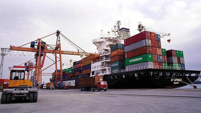 T&uuml;rkiye'nin komşularına ihracatı 20,9 milyar dolara ulaştı