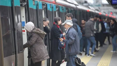 Bakan Uraloğlu: Kent i&ccedil;i raylı sistemlerde 3,25 milyar yolcuya hizmet verildi