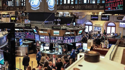 New York borsası düşüşle açıldı