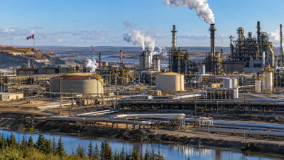 Kanada'nın petrol merkezi Alberta &uuml;lkeden ayrılmayı oyluyor