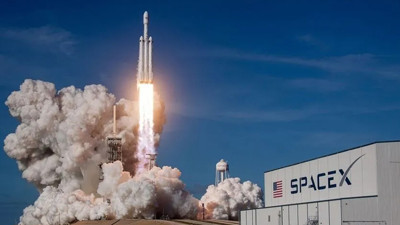 SpaceX, yapay zeka için 40 milyar dolarlık anlaşma yaptı