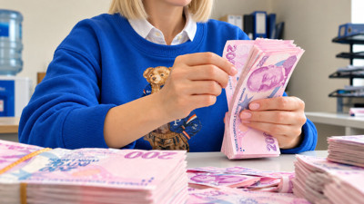 Ocak 2027 maaşları i&ccedil;in y&uuml;zde 10,09 ve y&uuml;zde 8,03 beklentisi