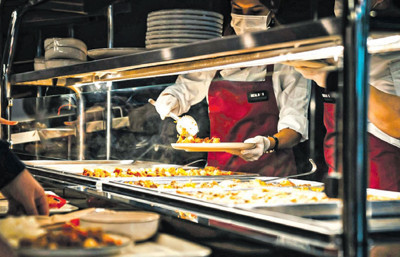 Endüstriyel yemek sektörü zor günler yaşıyor: İki kahve fiyatına dört kap yemek