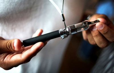 Uzman hekimden elektronik sigara tehlikesine karşı dikkat çeken uyarı