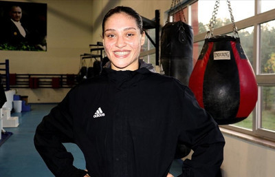 Büşra Işıldar, Dünya Boks Şampiyonası'nda finalde!