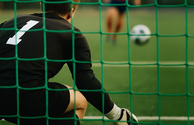 Maçta darbe alan 19 yaşındaki genç kaleci hayatını kaybetti